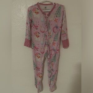 Bums and Roses bamboo Christmas footie 12-18 months